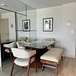 Dormitorio Privado Super Acogedor Y Una Gran Vista A La Ciudad