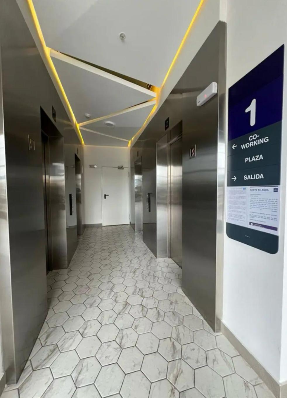 Dormitorio Privado Super Acogedor Y Una Gran Vista A La Ciudad Lima