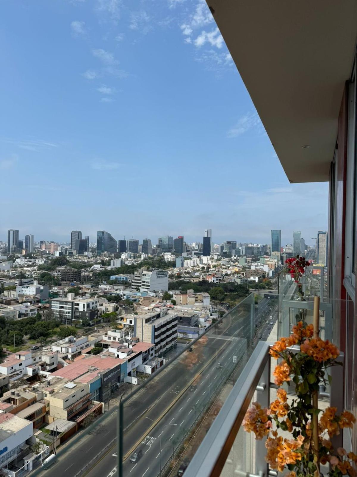 Dormitorio Privado Super Acogedor Y Una Gran Vista A La Ciudad Séjour chez l'habitant Lima